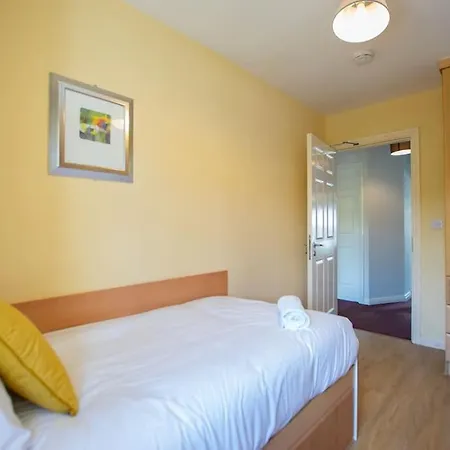 105 - Lovely Townhouse By Shortstays Holiday home Galway