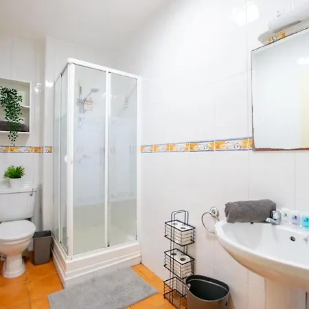Holiday home 105 - Lovely Townhouse By Shortstays Galway