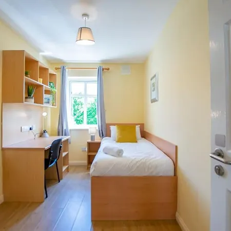 105 - Lovely Townhouse By Shortstays Galway