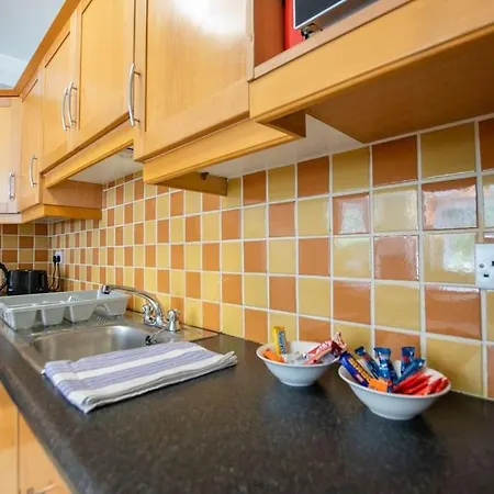 105 - Lovely Townhouse By Shortstays * Galway