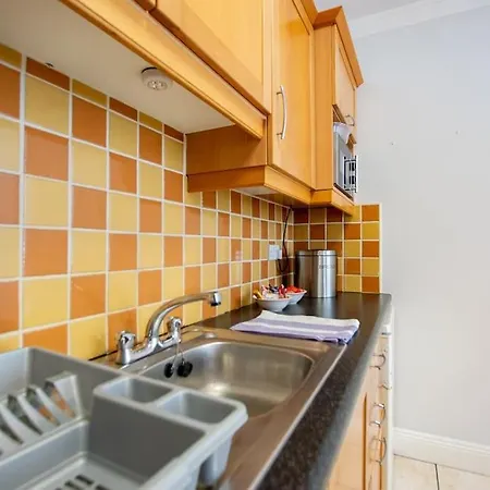 105 - Lovely Townhouse By Shortstays Holiday home