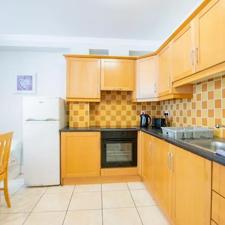 度假居 105 - Lovely Townhouse By Shortstays